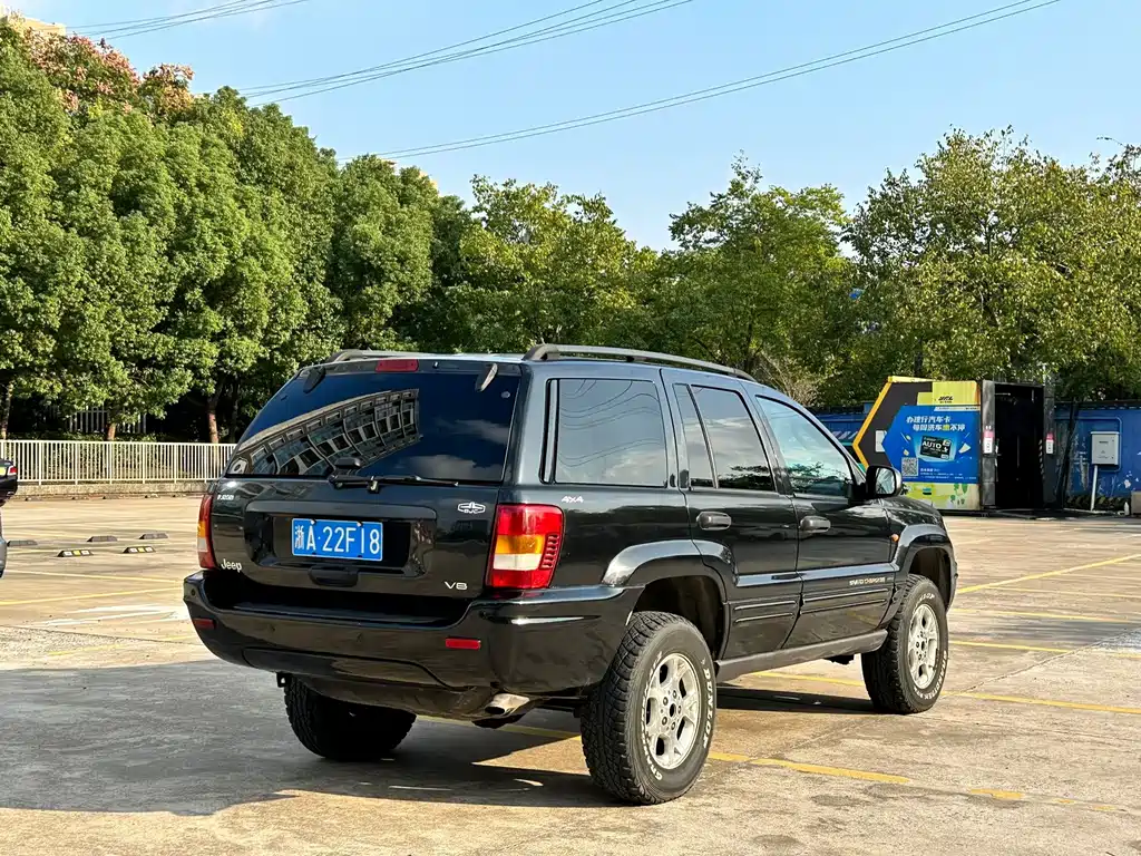Jeep Grand Cherokee — миниатюра 4