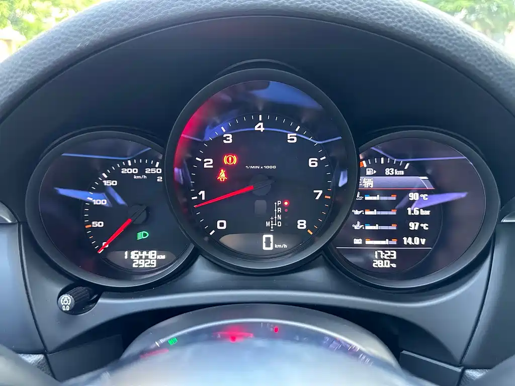 Porsche Macan — миниатюра 20