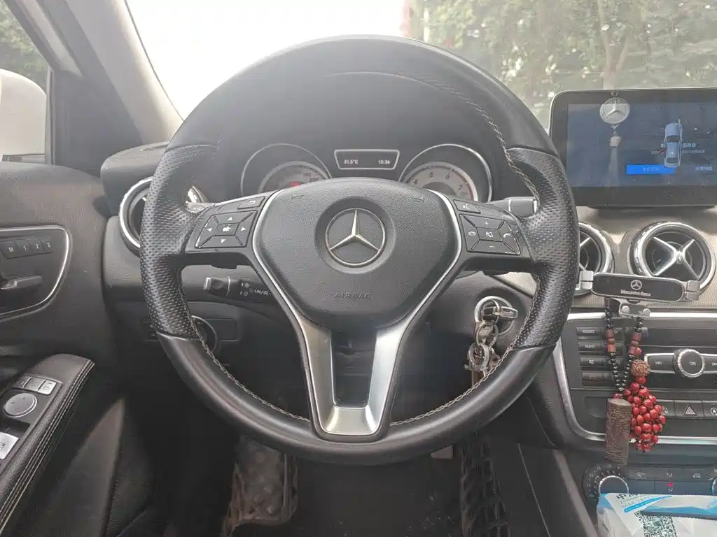 Mercedes-Benz GLA — миниатюра 6