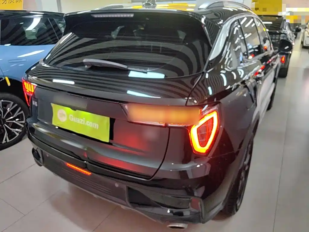 Lynk & Co 01 — миниатюра 6