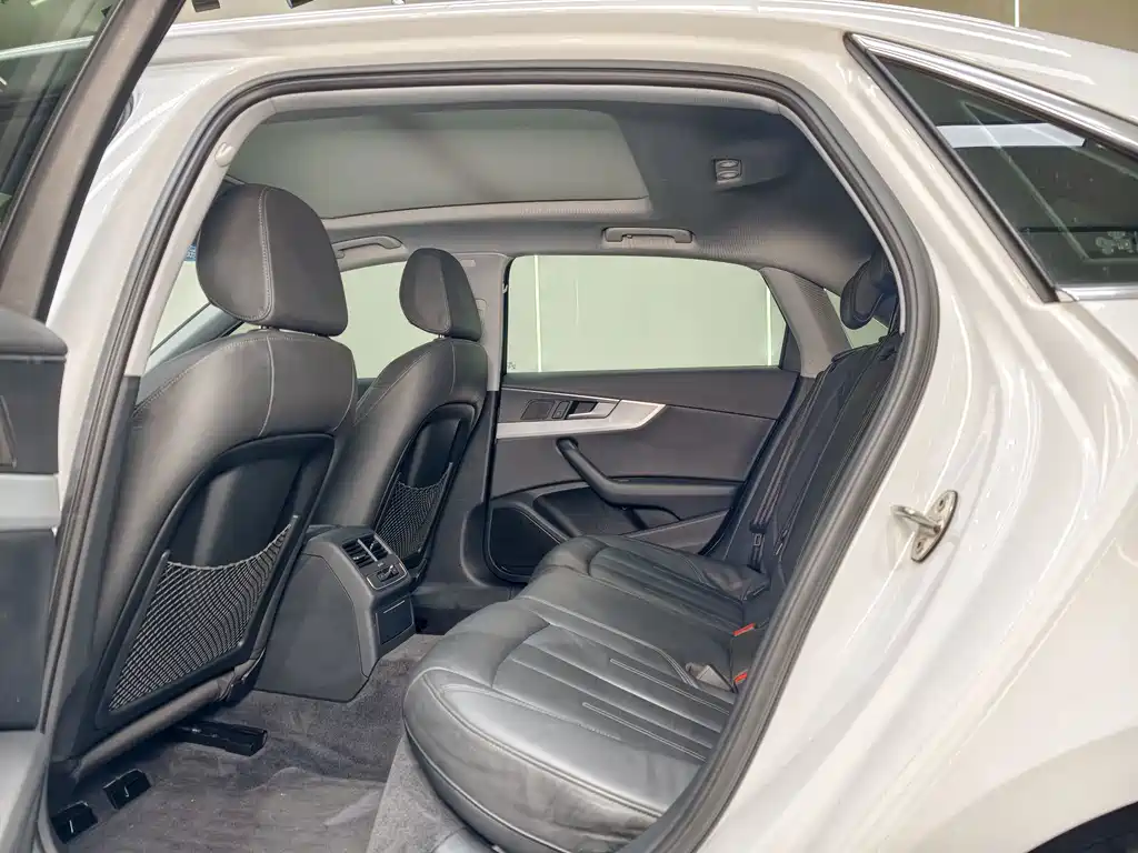 Audi A4L — миниатюра 8