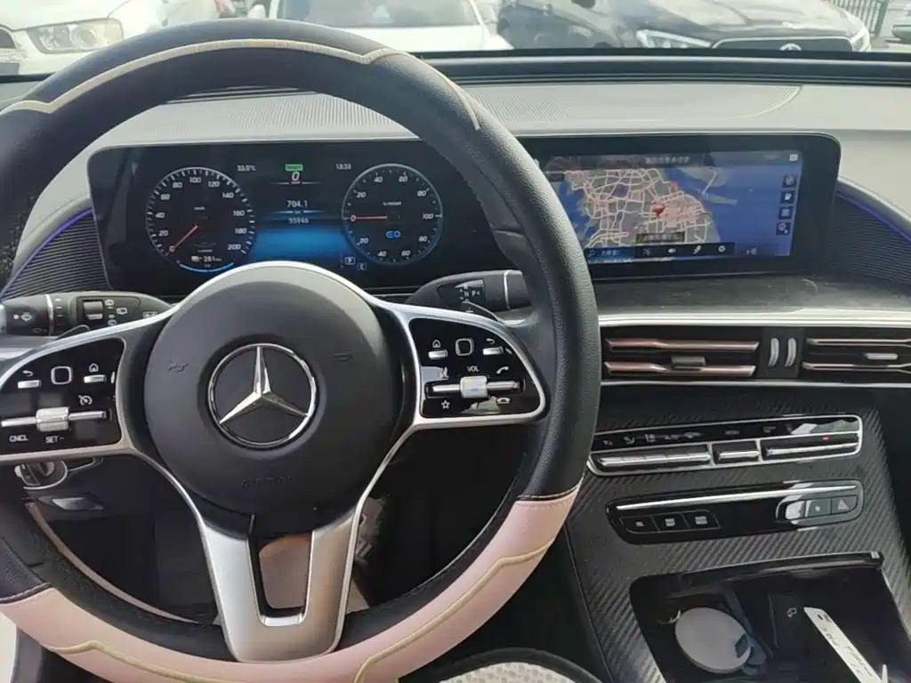 Mercedes-Benz EQC — миниатюра 10