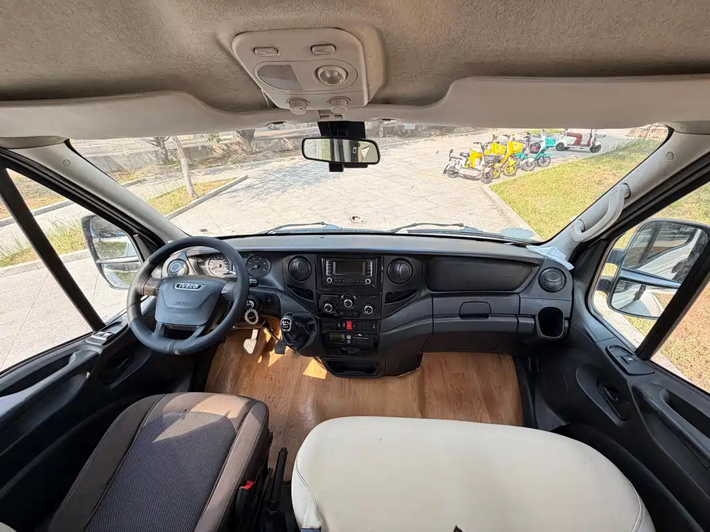 IVECO Ousheng — миниатюра 12