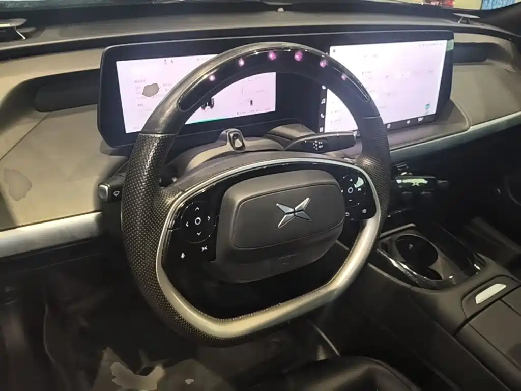 XPeng P7 — миниатюра 11