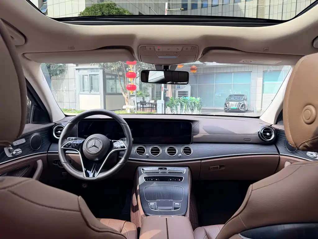 MERCEDES-BENZ E CLASS