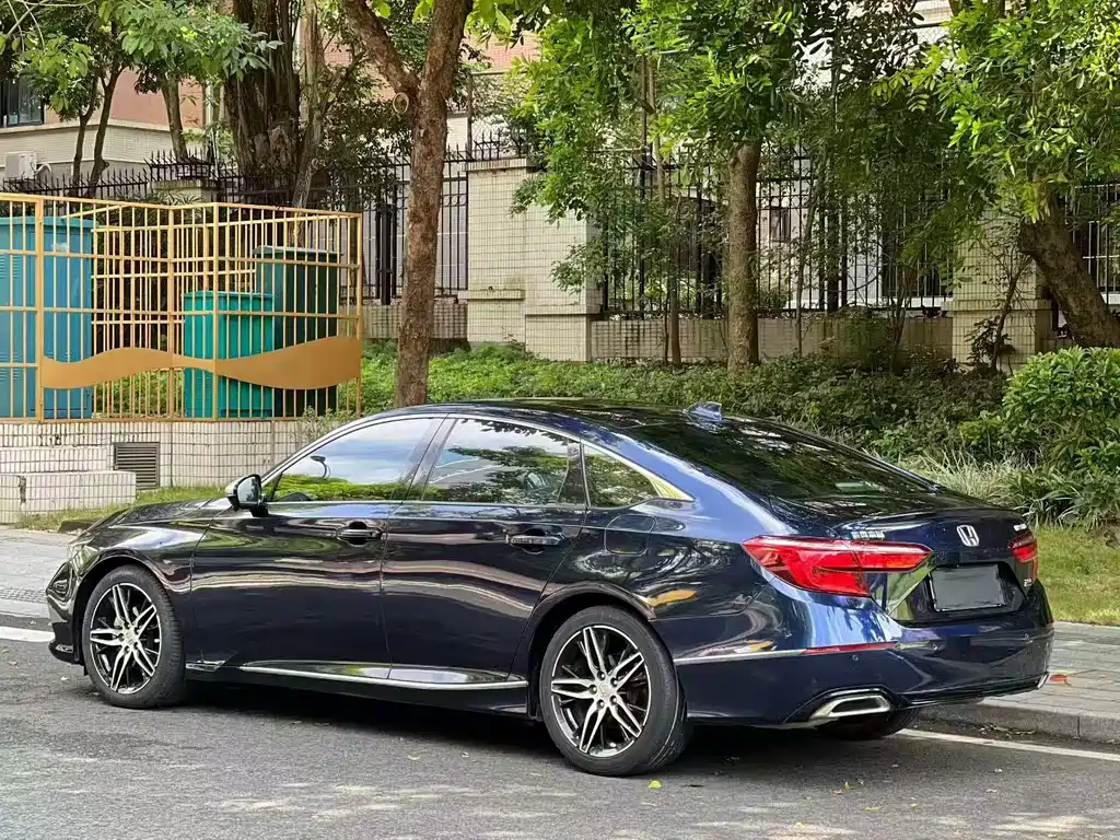 Honda Inspire — миниатюра 7