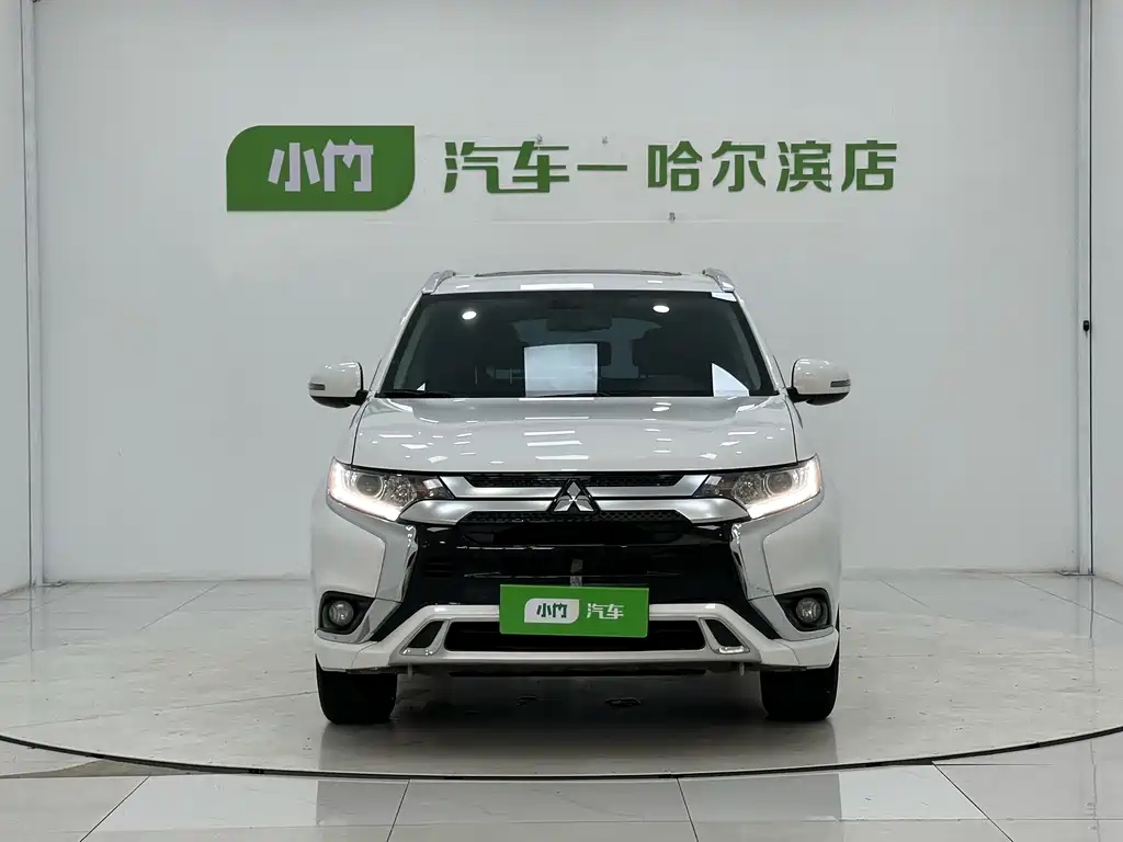 Mitsubishi Outlander — миниатюра 2