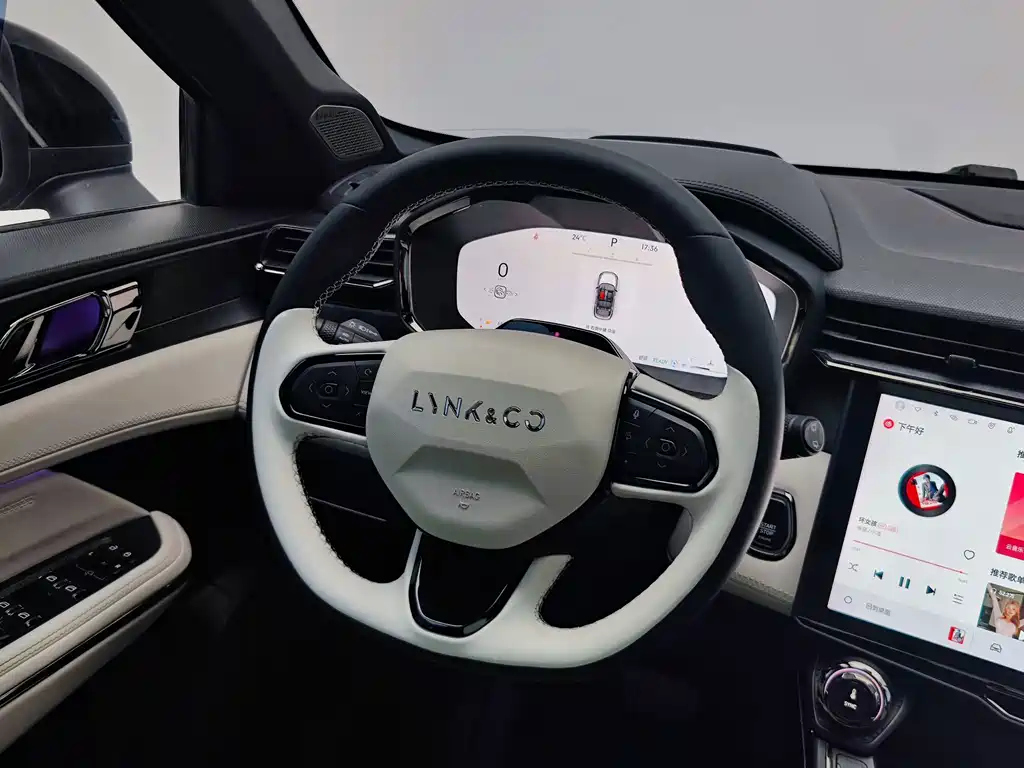 Lynk & Co 01 — миниатюра 16