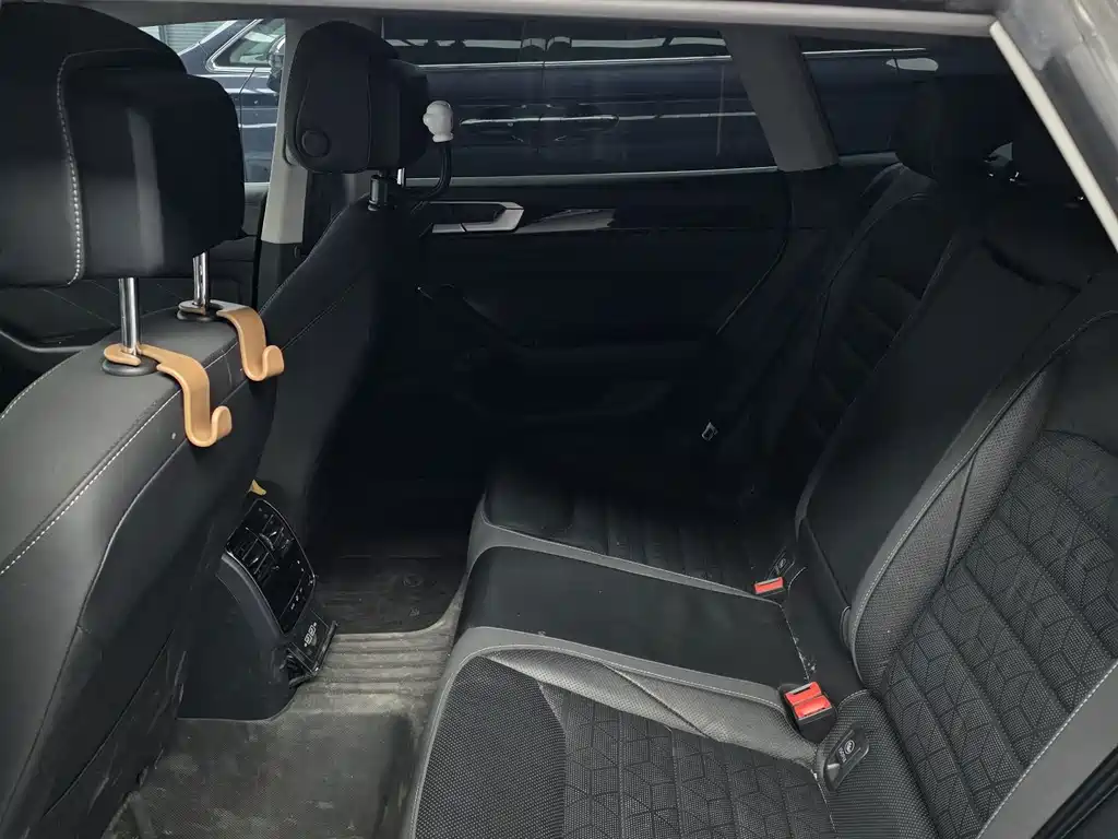 Volkswagen CC — миниатюра 8