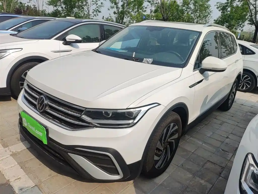 Volkswagen Tiguan L 2023