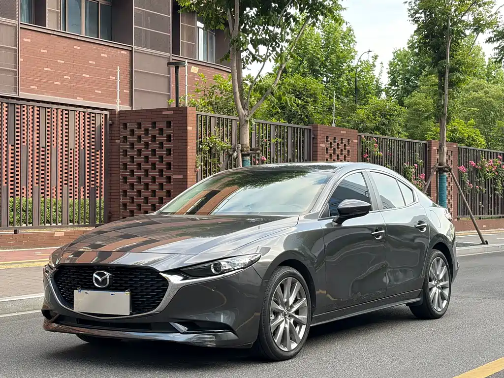 Mazda 3 Axela 2022