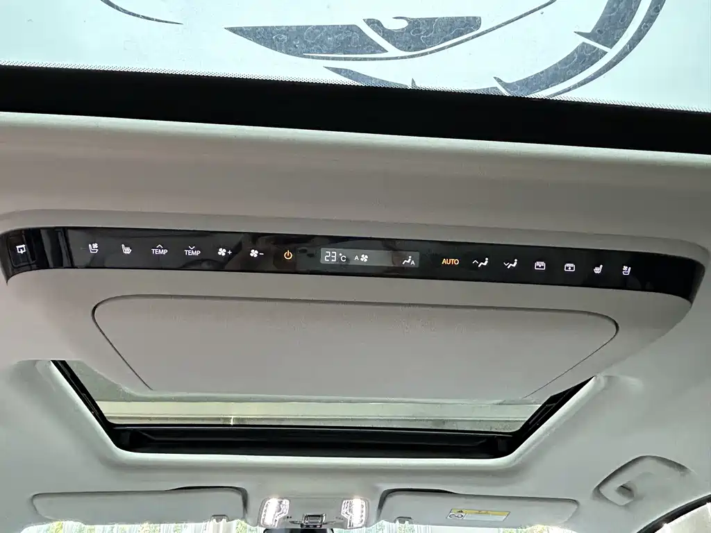 Buick GL8 Hybrid — миниатюра 22