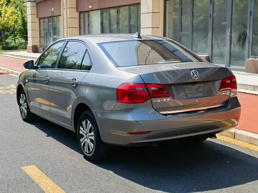 Volkswagen Jetta — миниатюра 5