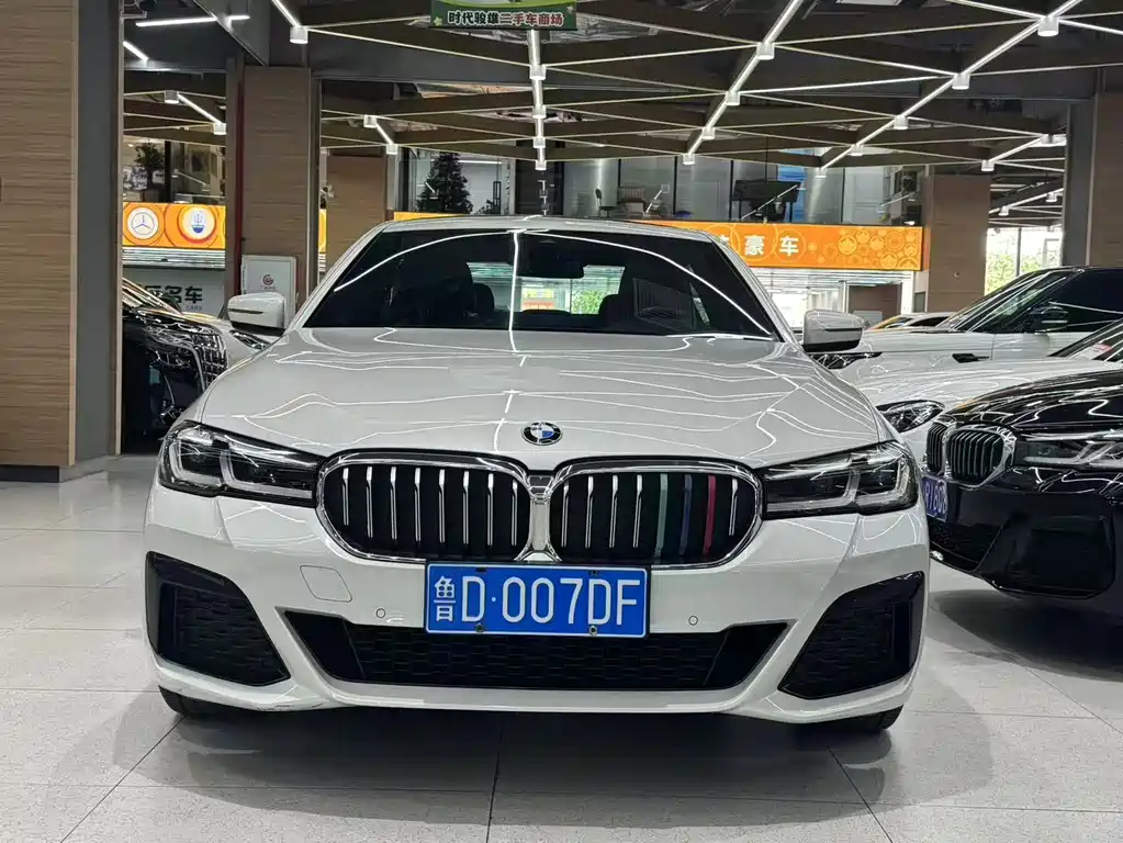 BMW 5 Series — миниатюра 2