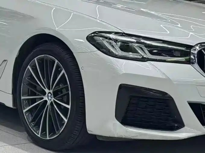 BMW 5 Series — миниатюра 10