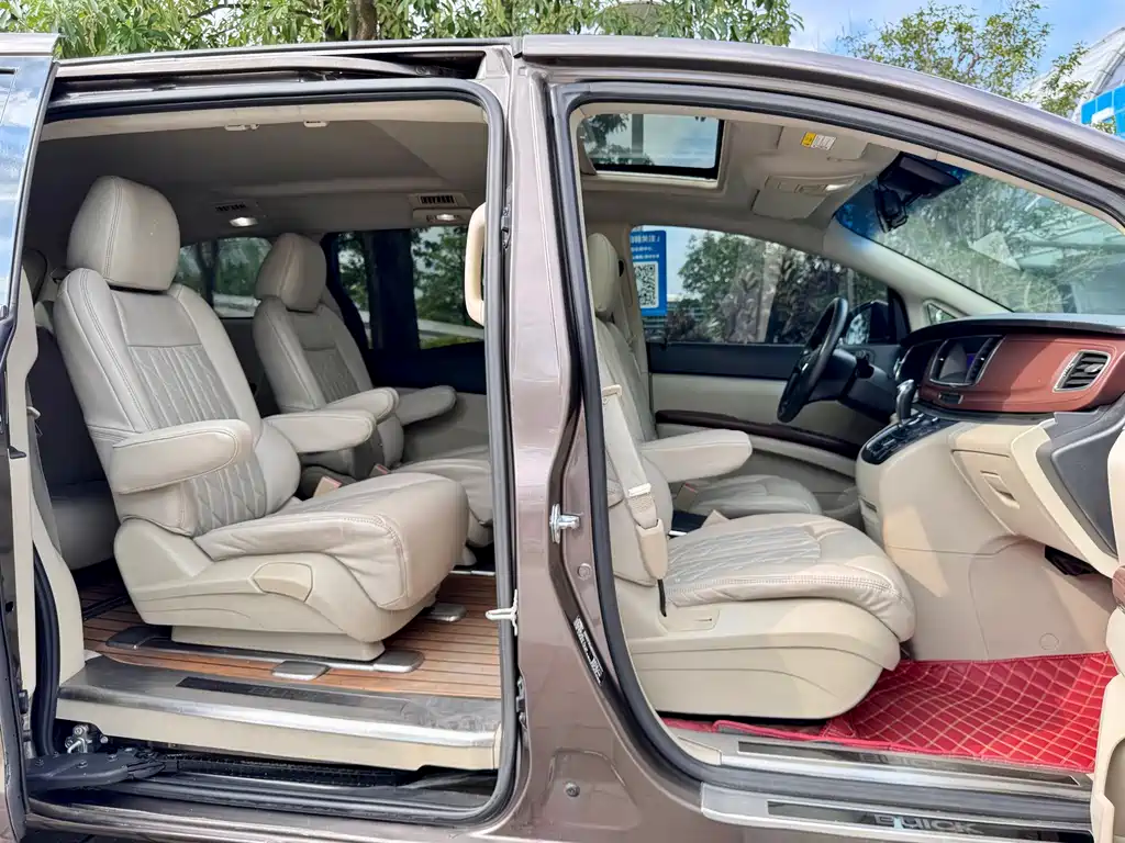 Buick GL8 — миниатюра 11