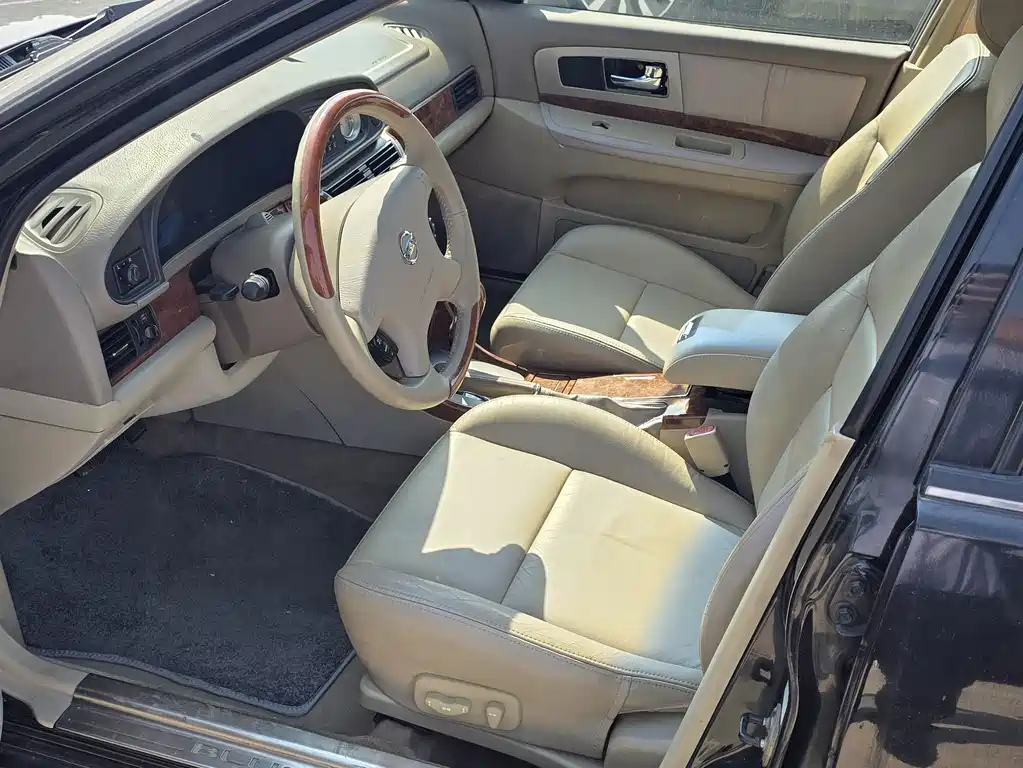 Nissan Bluebird Classic — миниатюра 6