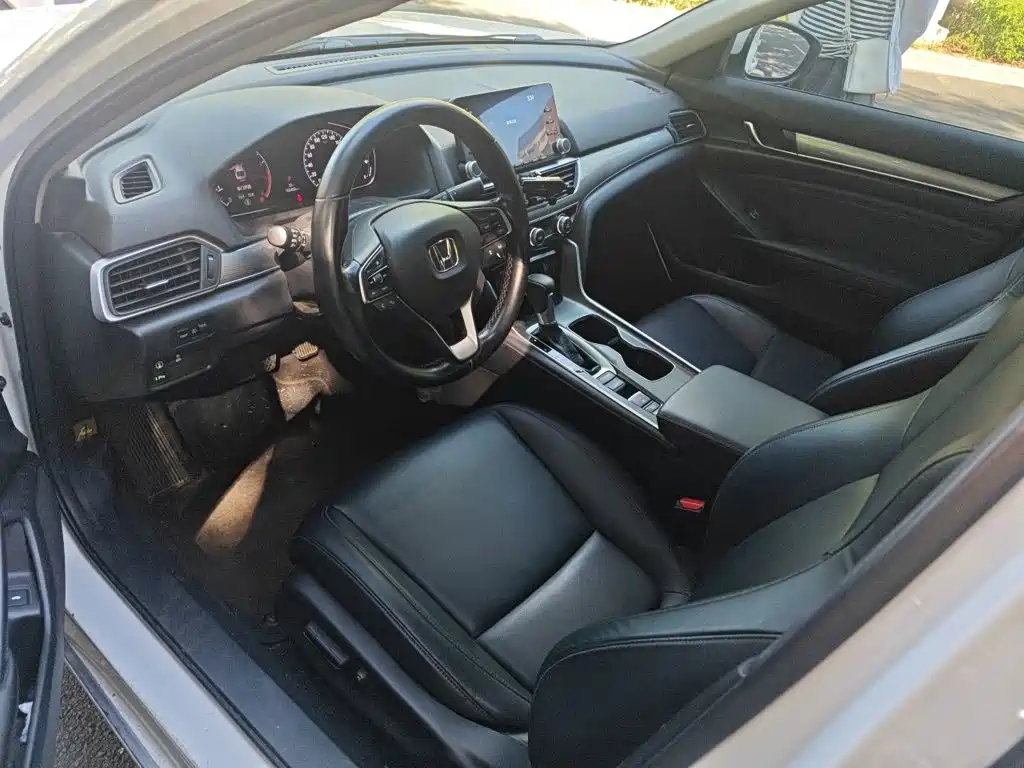 Honda Accord — миниатюра 16