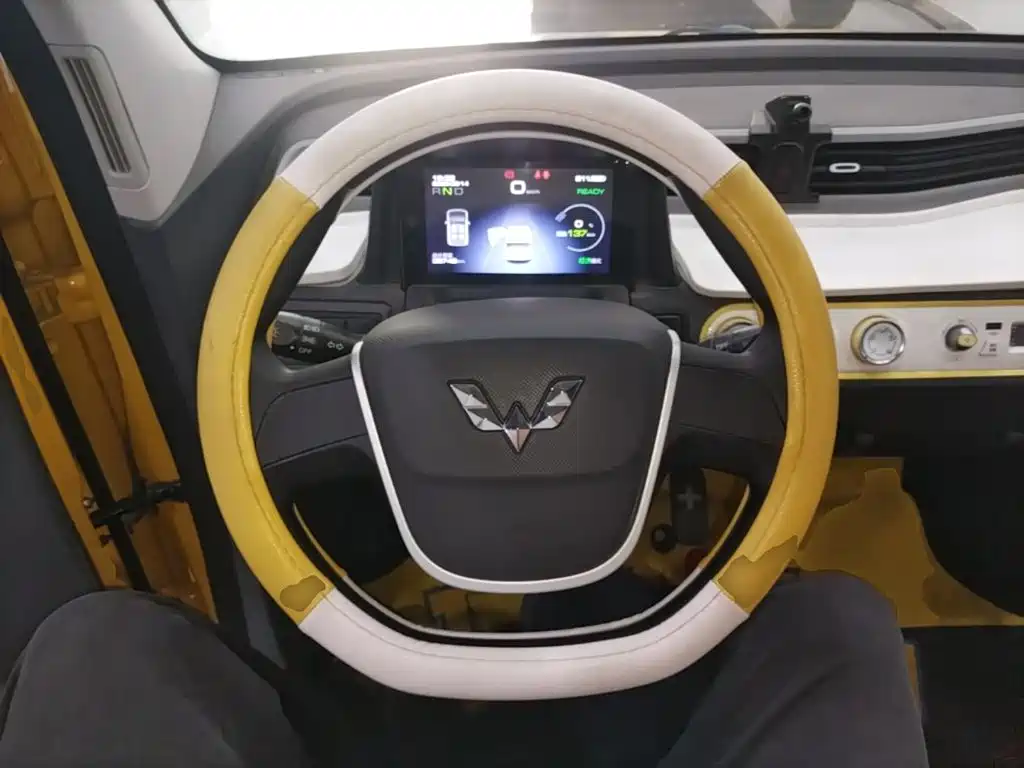 Wuling MINIEV — миниатюра 11