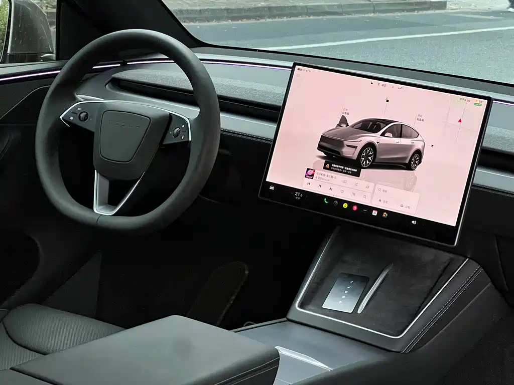 Tesla Model Y L — миниатюра 21