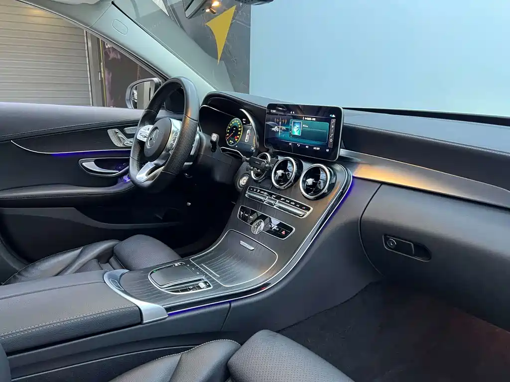 Mercedes-Benz C-Class — миниатюра 9