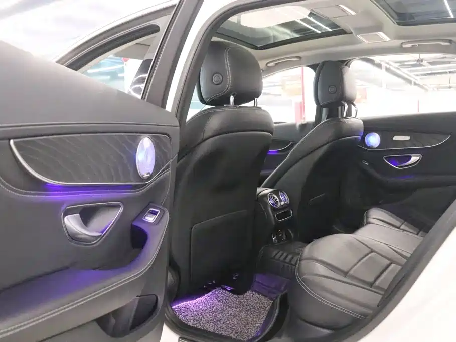 Mercedes-Benz C-Class — миниатюра 16