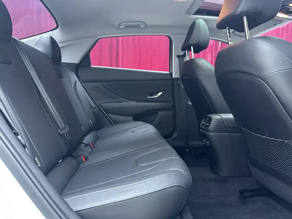 Hyundai Elantra 2022 1.5L CVT LUX Luxury