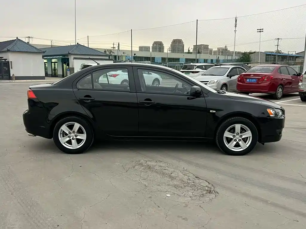 Mitsubishi Lancer EX — миниатюра 6