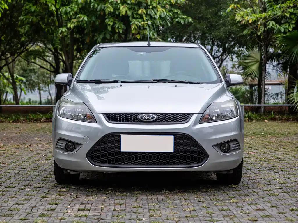 Ford Focus 2013 1.8L AT Fashion