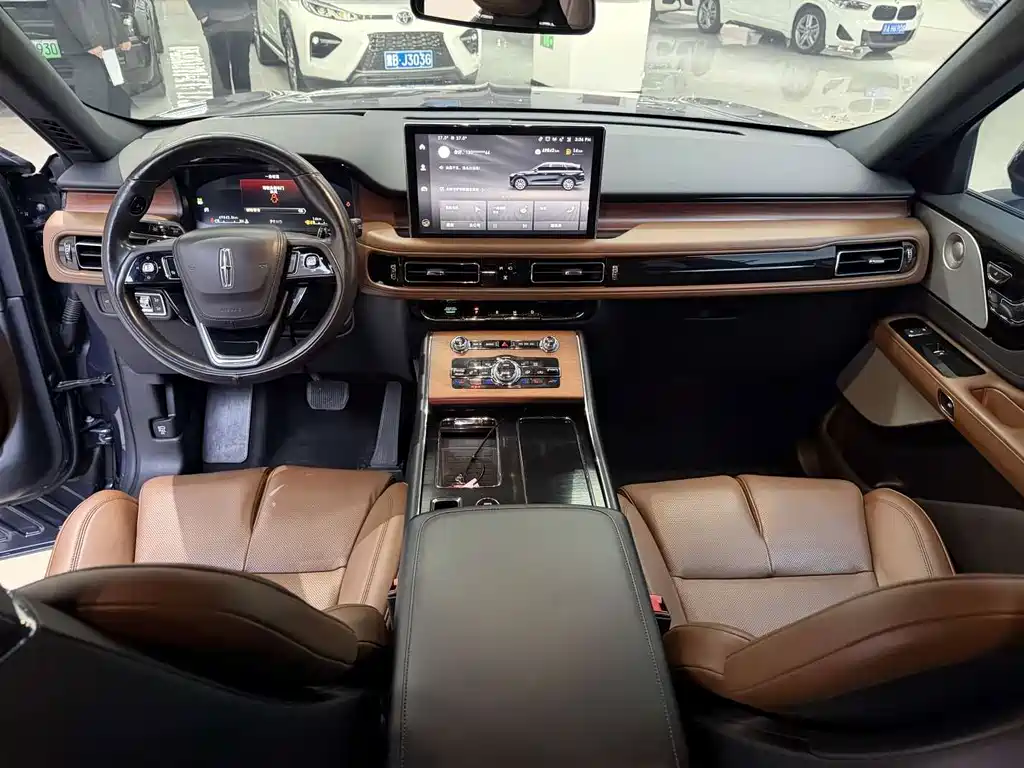 Lincoln Aviator — миниатюра 5
