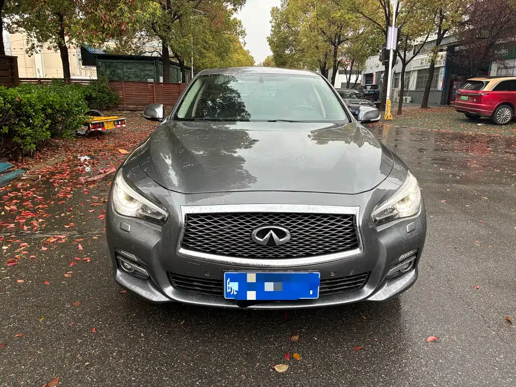 Купить Infiniti Q50L
