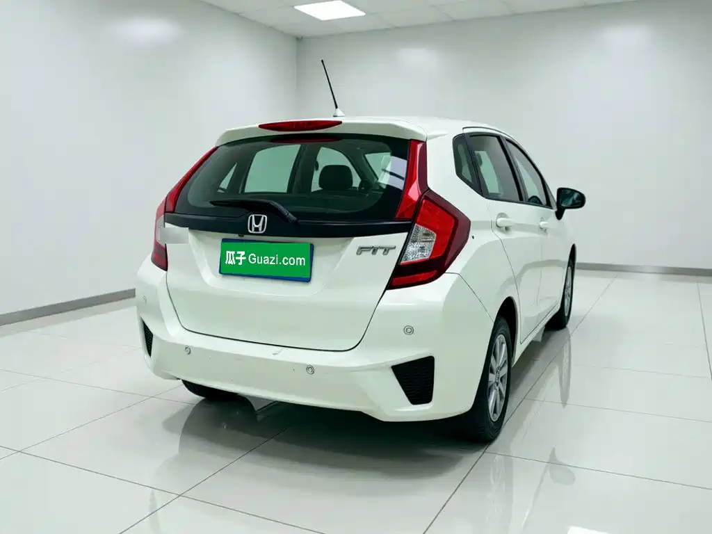 Honda Fit — миниатюра 4