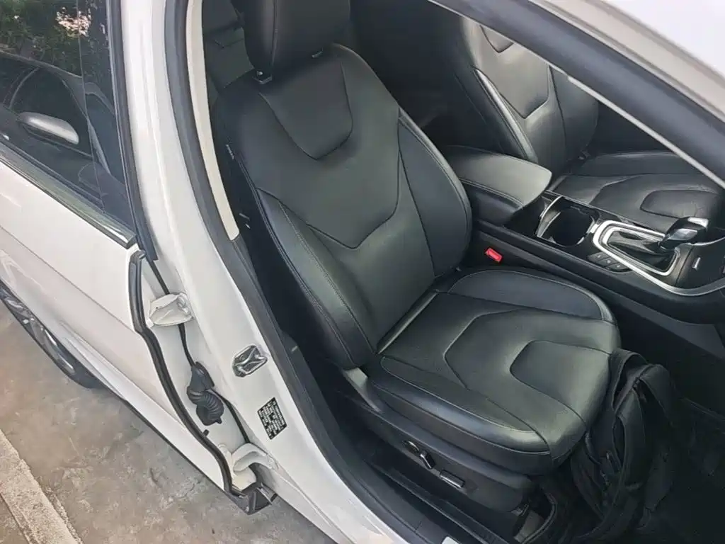 Ford Edge — миниатюра 25