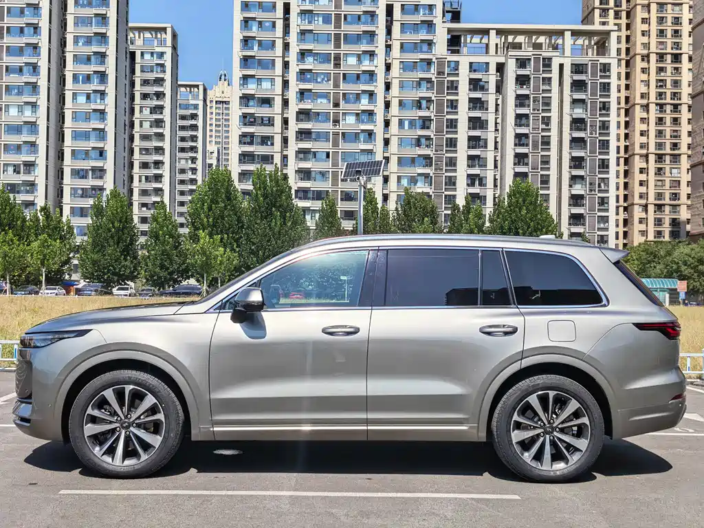 Li Auto Li ONE — миниатюра 2