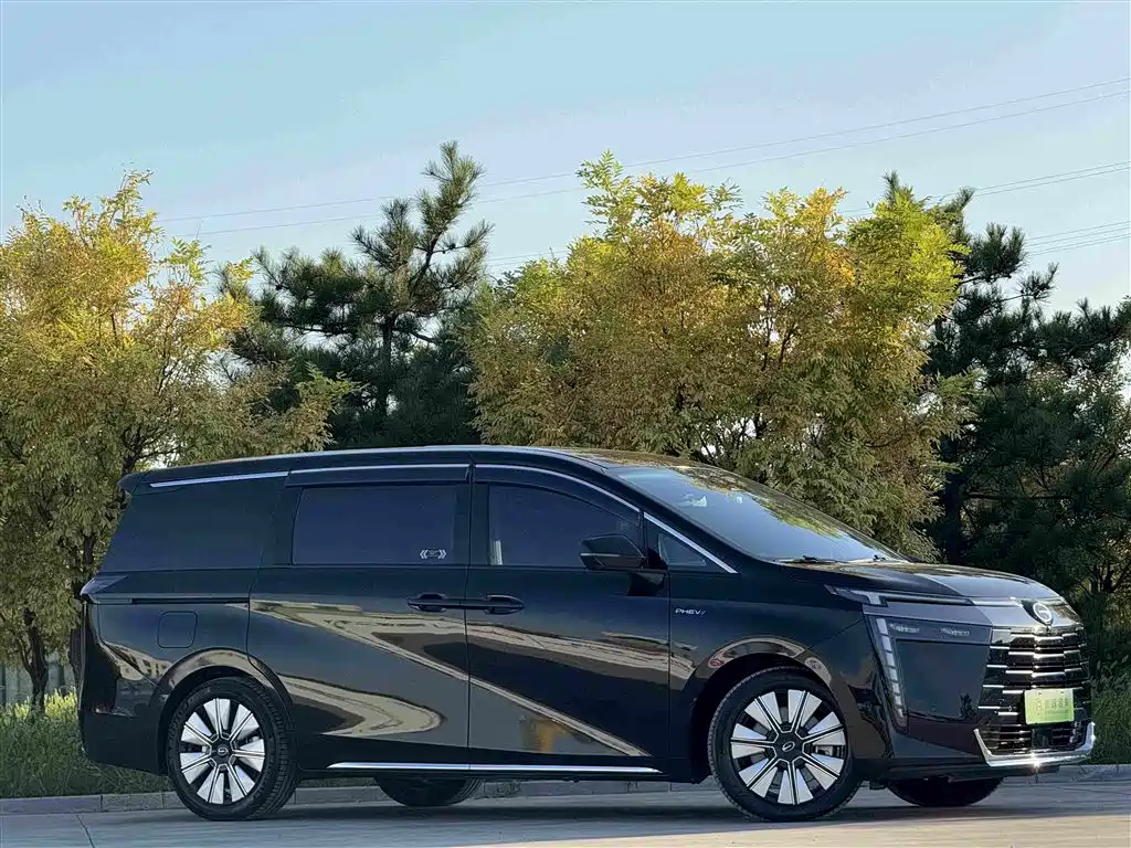 GAC Motor Trumpchi E8 PHEV — миниатюра 3