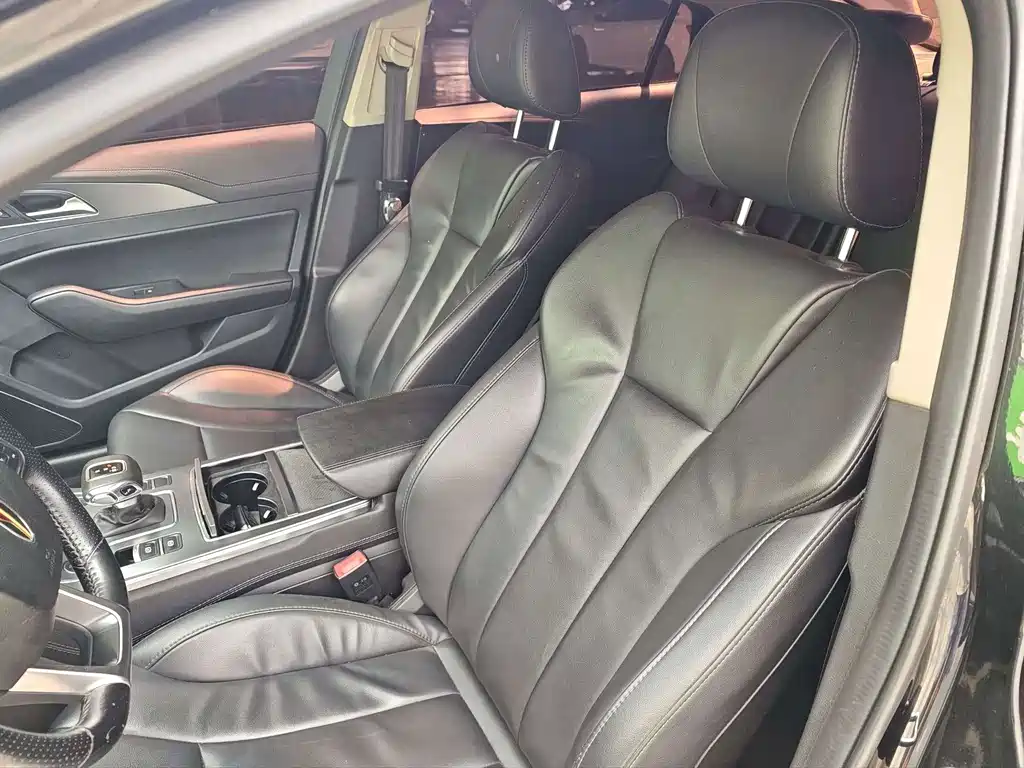 Hongqi Hongqi H5 — миниатюра 7