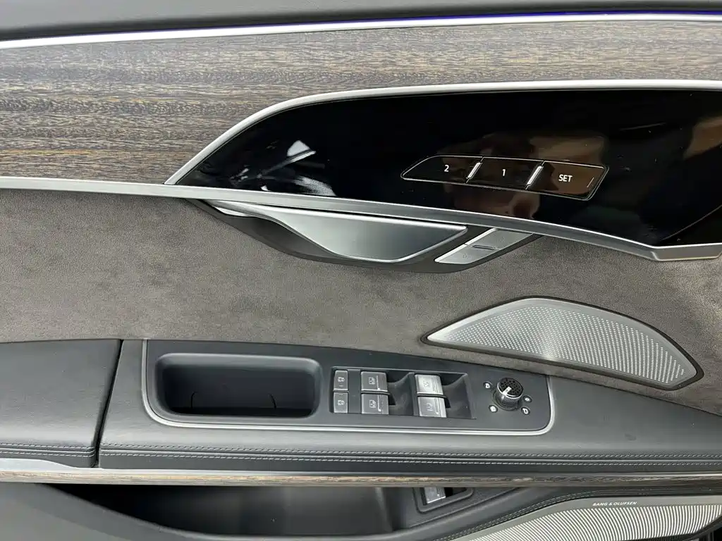 Audi A8 — миниатюра 40