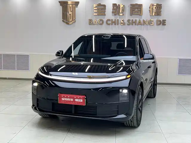 Li Auto IDEAL L6 2025