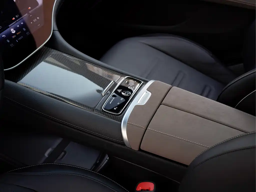 MERCEDES-BENZ EQS AMG