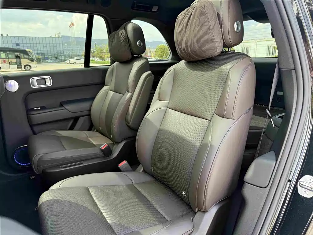 Li Auto Li L8 — миниатюра 11