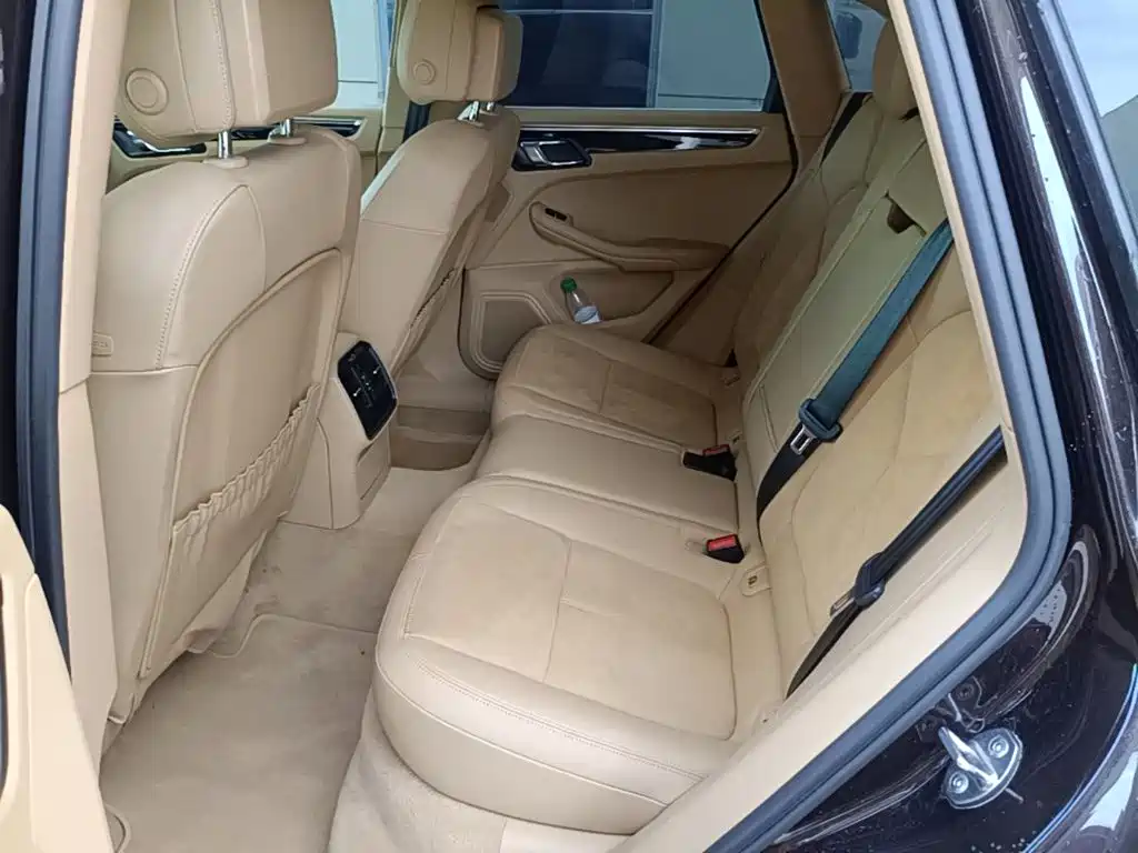 Porsche Macan — миниатюра 17