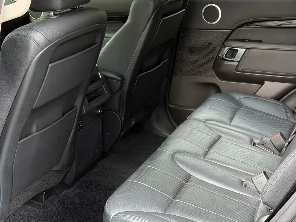 Land Rover Discovery — миниатюра 6