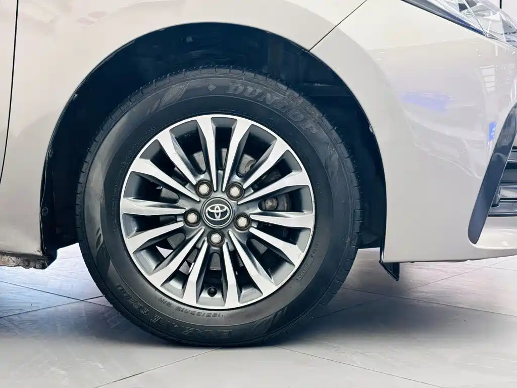 Toyota Corolla — миниатюра 10
