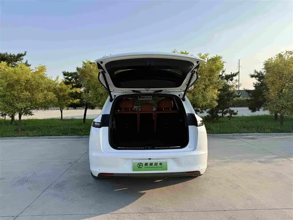 Li Auto Li L7 — миниатюра 17