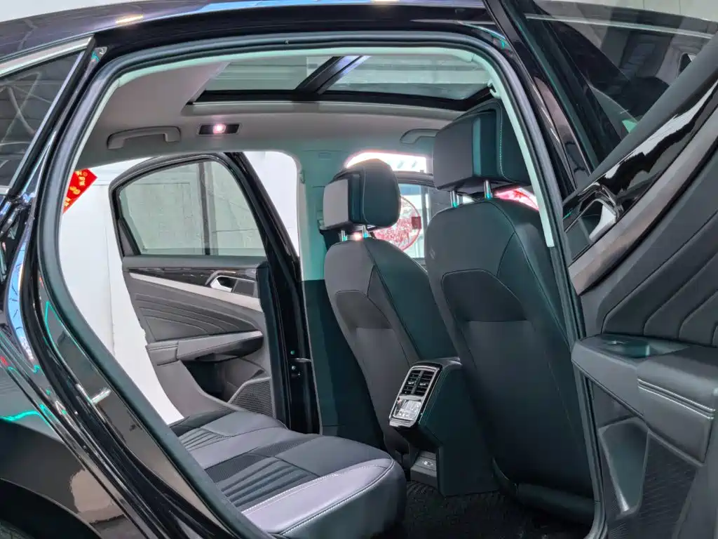 Volkswagen Passat — миниатюра 8