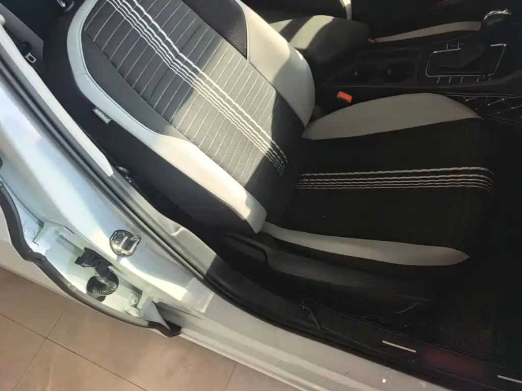 Volkswagen Bora — миниатюра 25