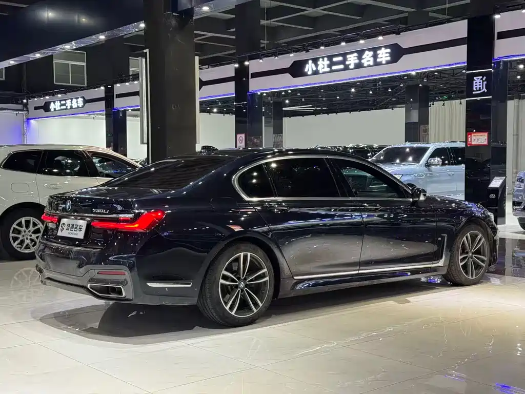 BMW 7 SERIES