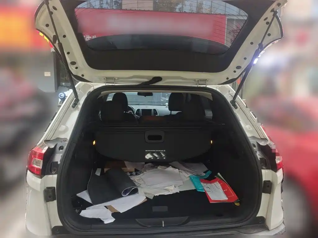 Jeep Cherokee — миниатюра 16