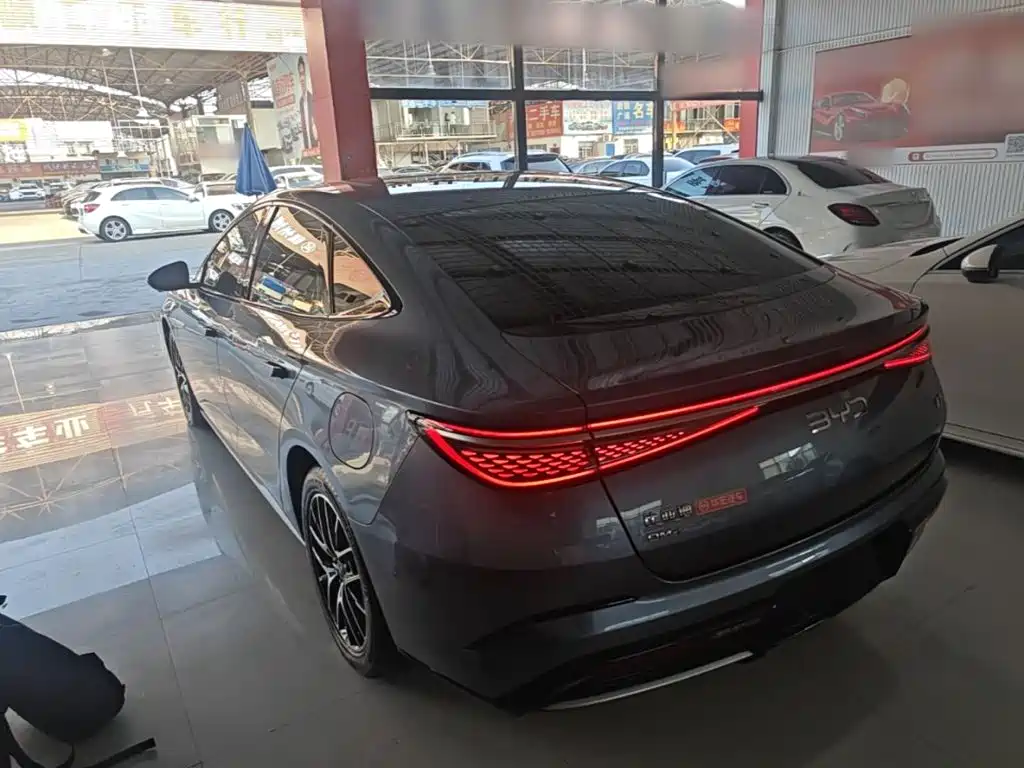 BYD Seal — миниатюра 5
