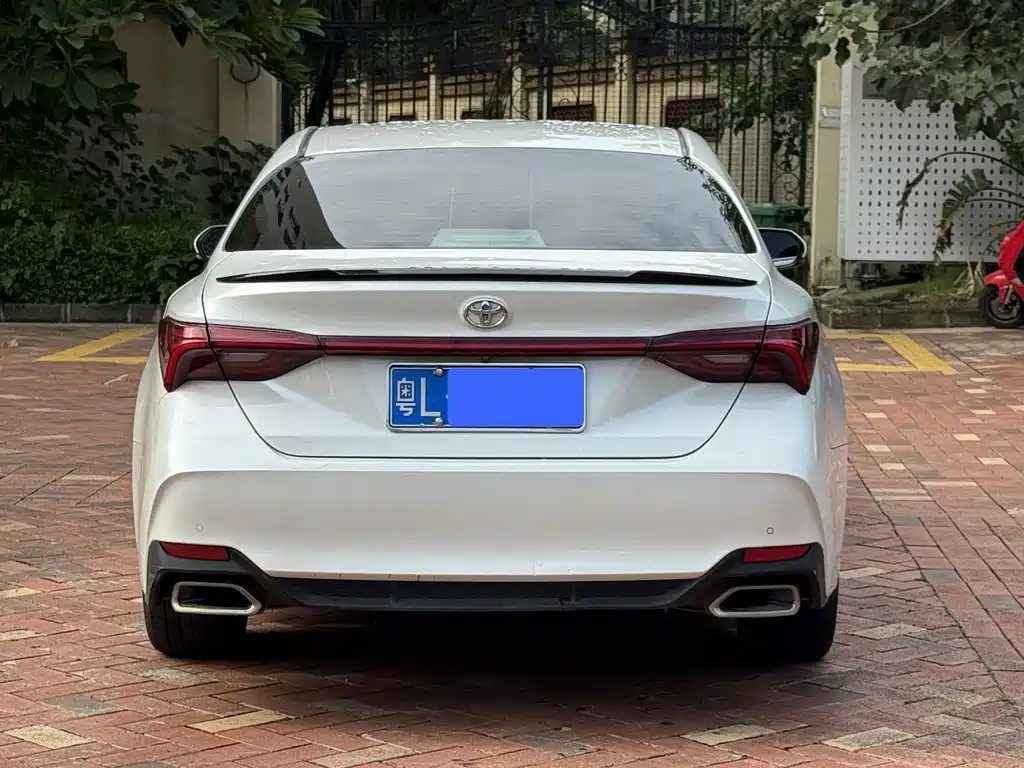 Toyota Avalon — миниатюра 7